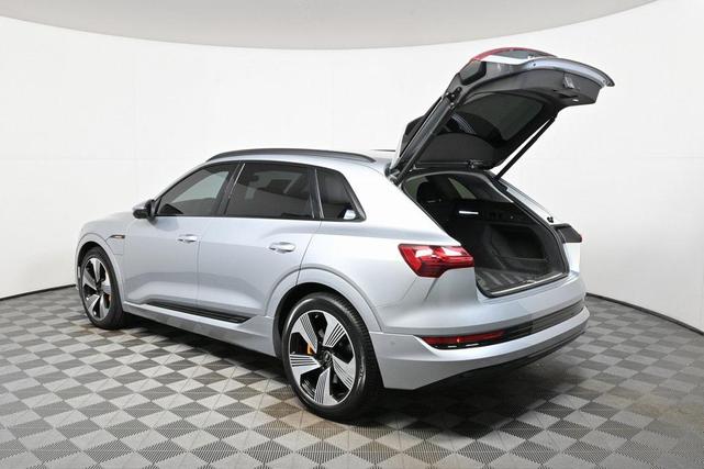 Photo of 2023 Florett Silver Metallic Audi e-tron