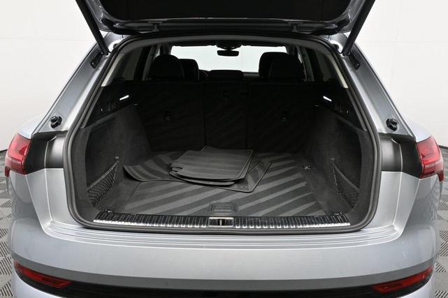 Photo of 2023 Florett Silver Metallic Audi e-tron