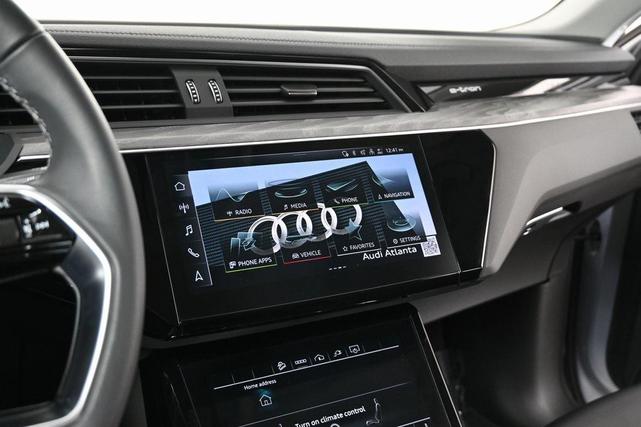 Photo of 2023 Florett Silver Metallic Audi e-tron