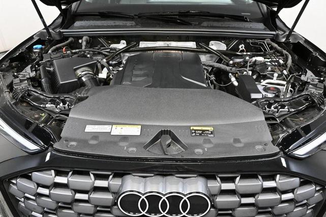 Photo of 2025 Mythos Black Metallic Audi Q5