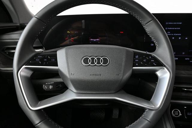 Photo of 2025 Mythos Black Metallic Audi Q5