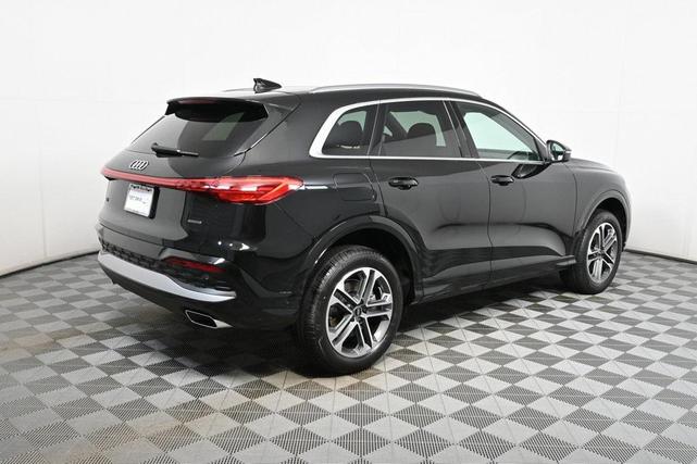 Photo of 2025 Mythos Black Metallic Audi Q5