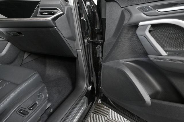 Photo of 2025 Mythos Black Metallic Audi Q5