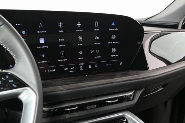 Photo of 2025 Mythos Black Metallic Audi Q5