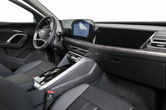 Photo of 2025 Mythos Black Metallic Audi Q5