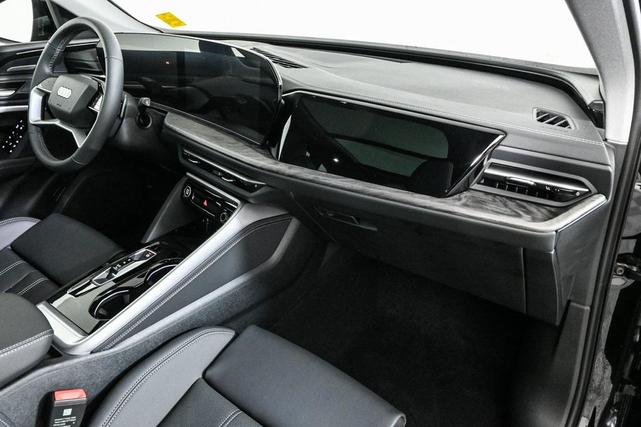 Photo of 2025 Mythos Black Metallic Audi Q5