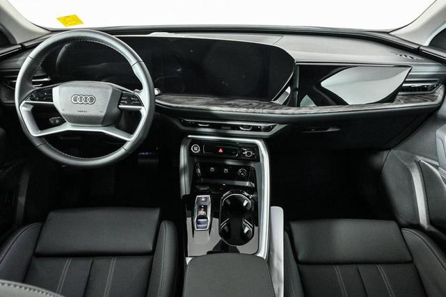 Photo of 2025 Mythos Black Metallic Audi Q5