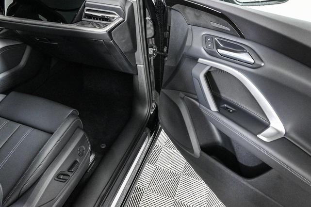 Photo of 2025 Mythos Black Metallic Audi Q5