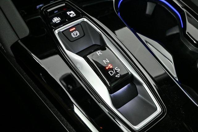 Photo of 2025 Mythos Black Metallic Audi Q5