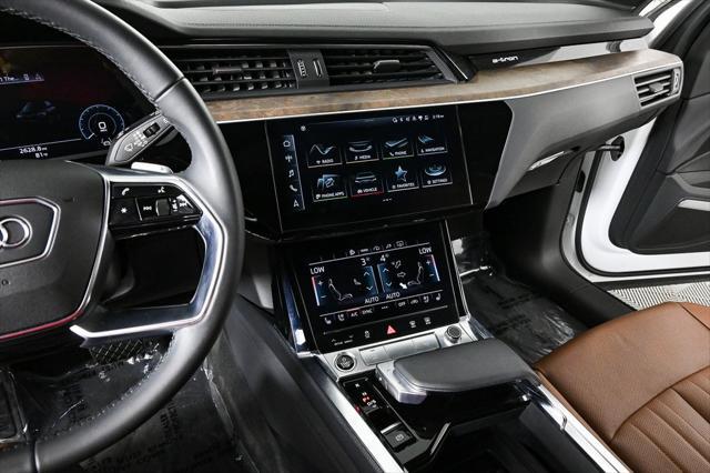 Photo of 2022 Glacier White Audi e-tron