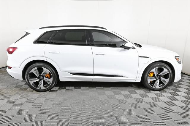 Photo of 2022 Glacier White Audi e-tron