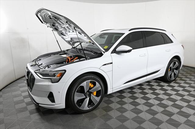 Photo of 2022 Glacier White Audi e-tron