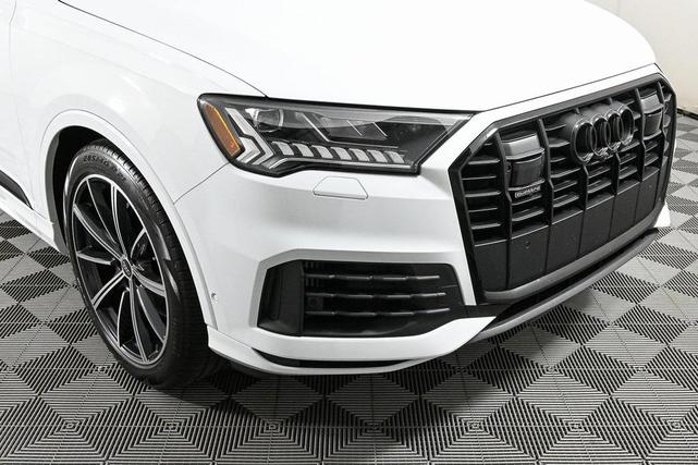 Photo of 2023 Glacier White Metallic Audi Q7