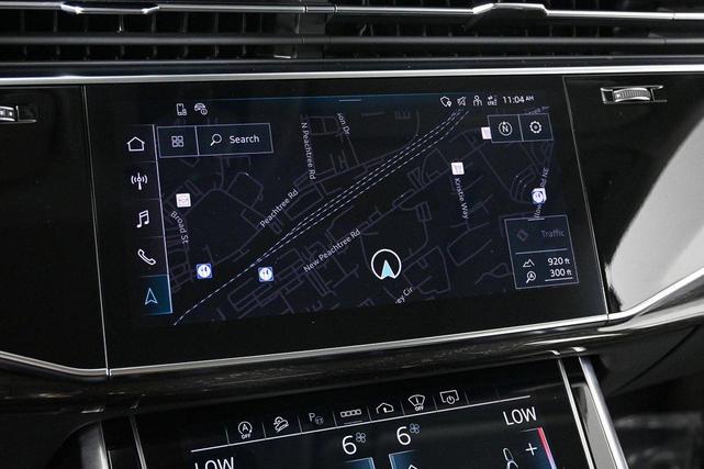 Photo of 2023 Glacier White Metallic Audi Q7