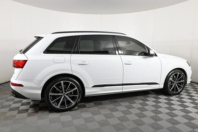 Photo of 2023 Glacier White Metallic Audi Q7