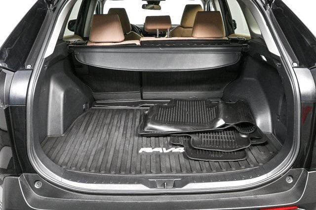 Photo of 2022 Midnight Black Metallic Toyota RAV4