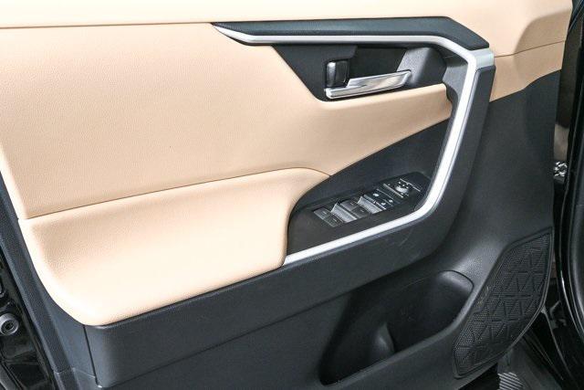 Photo of 2022 Midnight Black Metallic Toyota RAV4