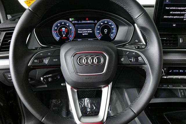 Photo of 2025 Mythos Black Metallic Audi Q5