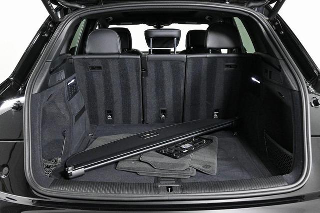 Photo of 2025 Mythos Black Metallic Audi Q5