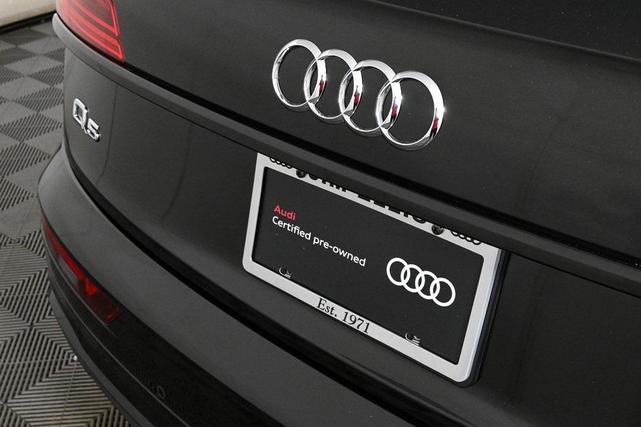 Photo of 2025 Mythos Black Metallic Audi Q5