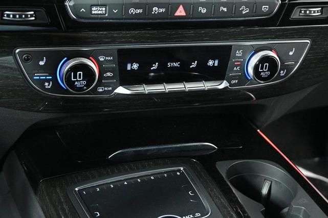 Photo of 2019 Gray Metallic Audi Q7