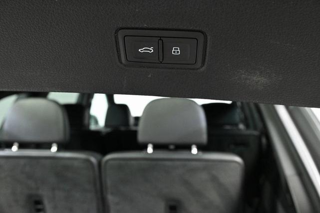 Photo of 2019 Gray Metallic Audi Q7