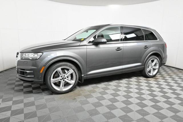 Photo of 2019 Gray Metallic Audi Q7