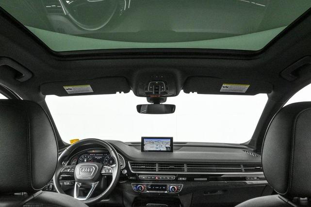 Photo of 2019 Gray Metallic Audi Q7