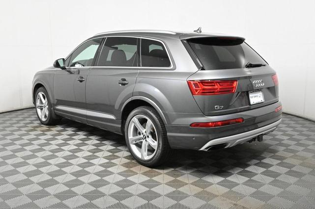Photo of 2019 Gray Metallic Audi Q7