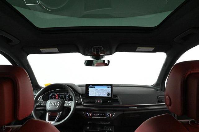 Photo of 2025 Glacier White Metallic Audi SQ5