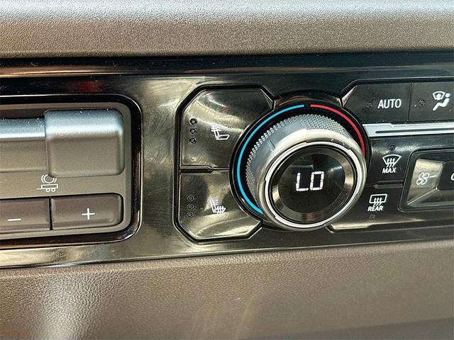 Photo of 2023 Summit White Chevrolet Silverado 1500