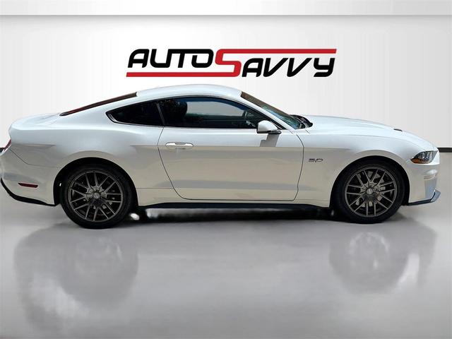 Photo of 2019 Oxford White Ford Mustang