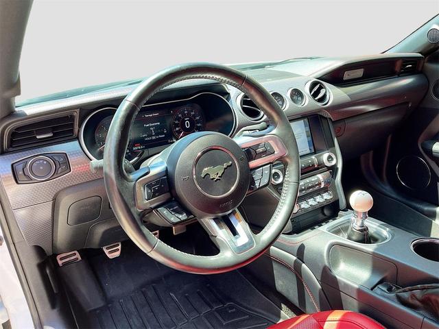 Photo of 2019 Oxford White Ford Mustang