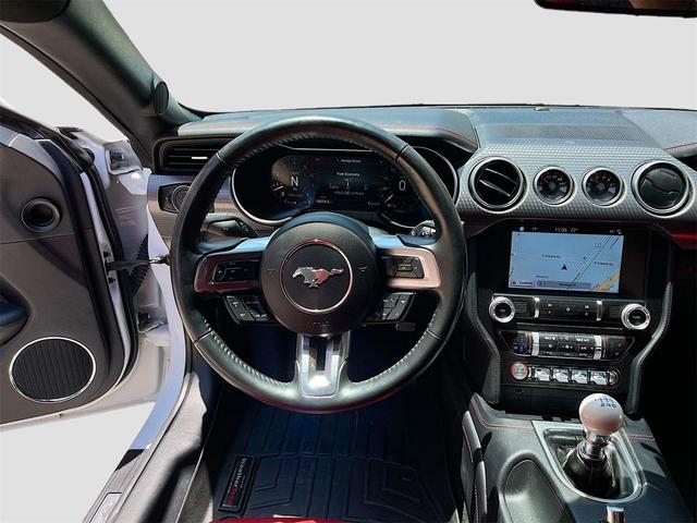 Photo of 2019 Oxford White Ford Mustang