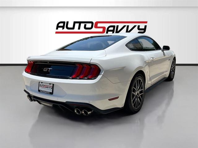 Photo of 2019 Oxford White Ford Mustang