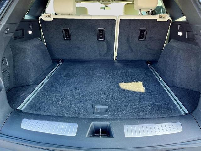 Photo of 2020 Stellar Black Metallic Cadillac XT5