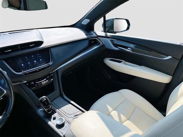 Photo of 2020 Stellar Black Metallic Cadillac XT5