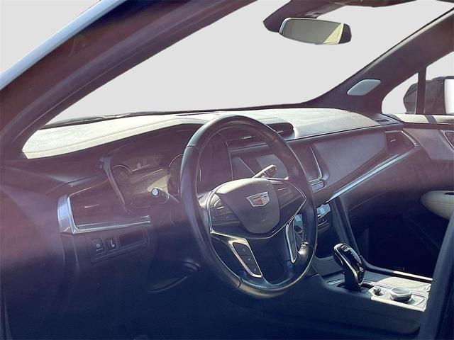 Photo of 2020 Stellar Black Metallic Cadillac XT5