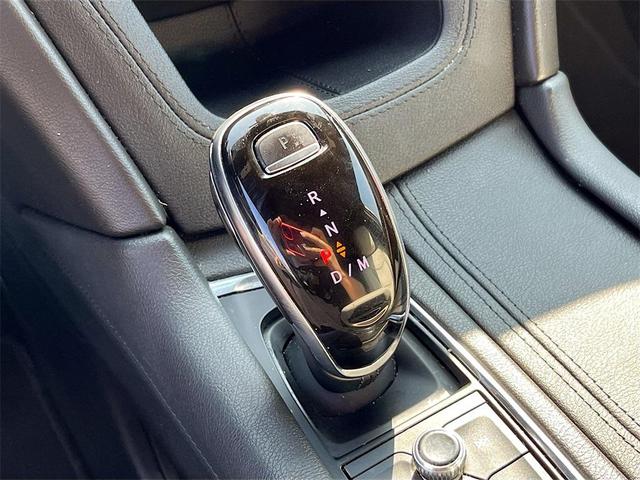 Photo of 2020 Stellar Black Metallic Cadillac XT5
