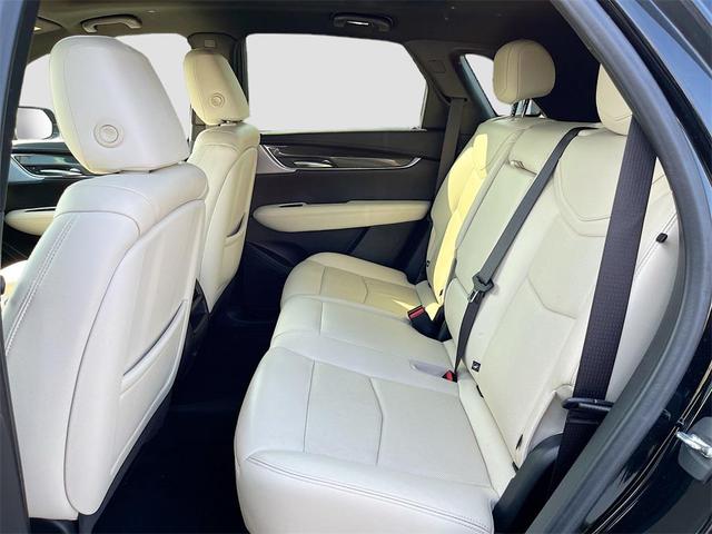 Photo of 2020 Stellar Black Metallic Cadillac XT5