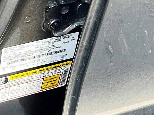 Photo of 2021 Magnetic Metallic Ford Expedition