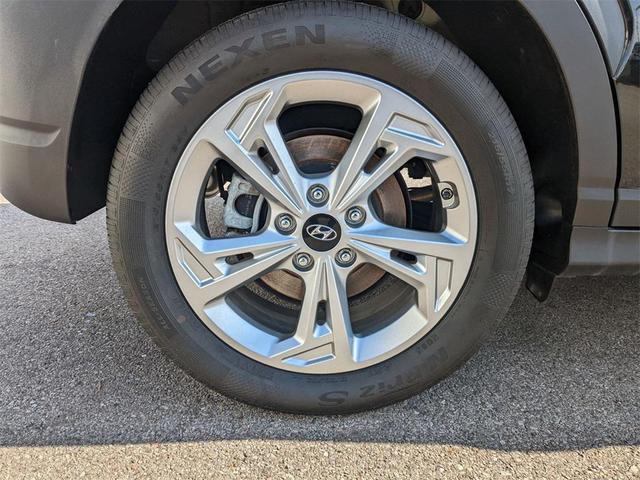 Photo of 2022 Ultra Black Pearl Hyundai KONA