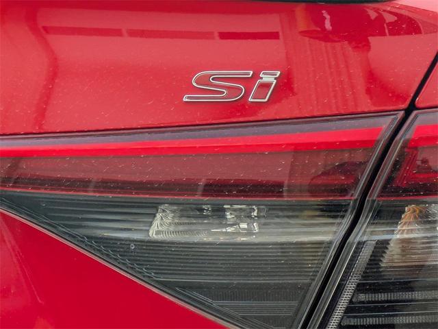 Photo of 2022 Rallye Red Honda Civic Si
