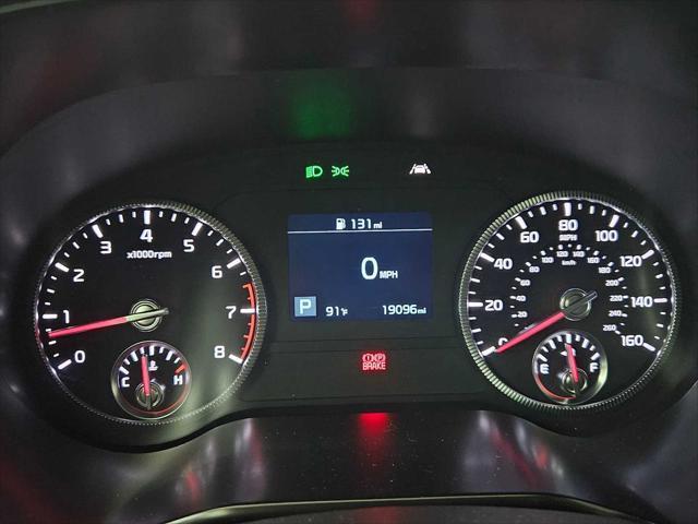 Photo of 2022 Glacial White Pearl Kia Telluride