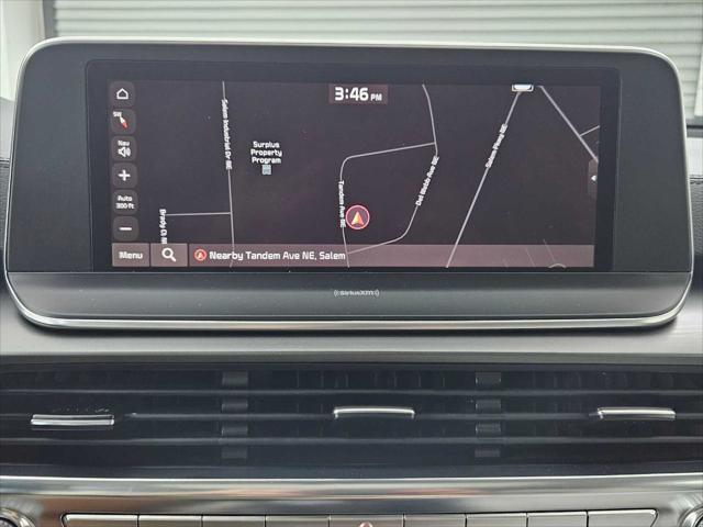Photo of 2022 Glacial White Pearl Kia Telluride