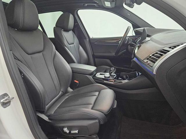 Photo of 2022 Alpine White BMW X3