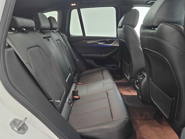 Photo of 2022 Alpine White BMW X3
