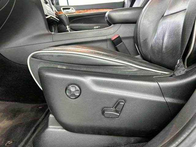 Photo of 2011 Mineral Gray Metallic Jeep Grand Cherokee