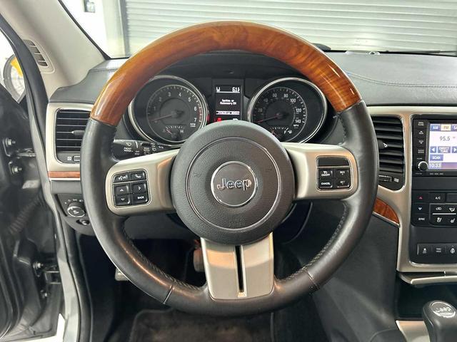 Photo of 2011 Mineral Gray Metallic Jeep Grand Cherokee