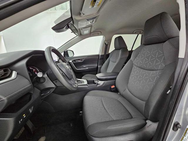 Photo of 2024 Silver Sky Metallic Toyota RAV4